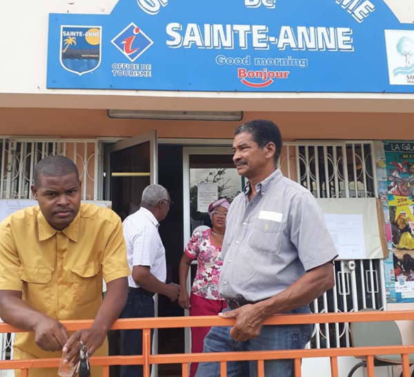 Jérémie FERDINAND  son père accidenté insiste pour qu'il reparte en campagne !