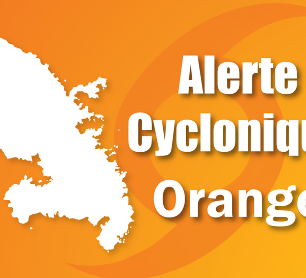 Le Préfet place la Martinique en #alerte cyclonique ORANGE à l'approche de la tempête tropicale #ISAAC.