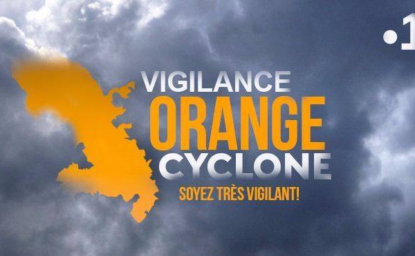 Emmanuel Macron sème la pluie, il récolte la tempête, Martinique en vigilance jaune .