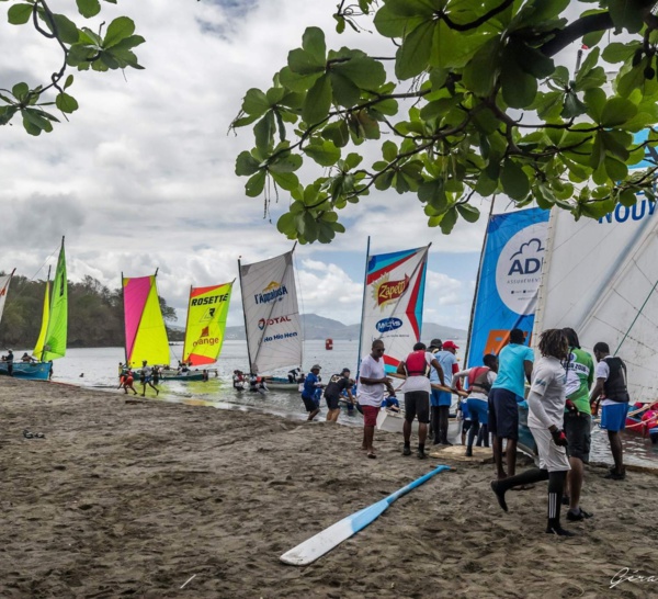 Champion de Martinique des Yoles rondes : Brasserie Lorraine/Sara Énergies Nouvelles