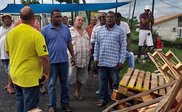 Mobilisations pour les artisans bouchers de la Martinique / Il va falloir trancher