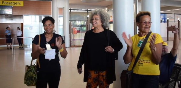 Angéla Davis en Martinique à l'initiative de l'union des femmes.